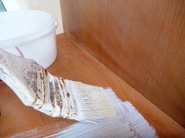 boyayarak beyaz mobilya tadilatı