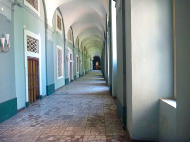 Prag'da bina Invalidovna terk edilmiş iç