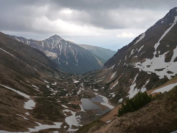 Montañas de Tatry en Eslovaquia en primavera —  Fotos de Stock