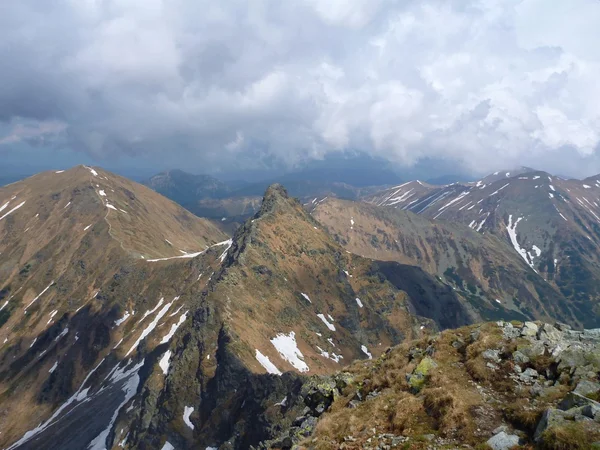 Montañas de Tatry en Eslovaquia en primavera — Foto de Stock