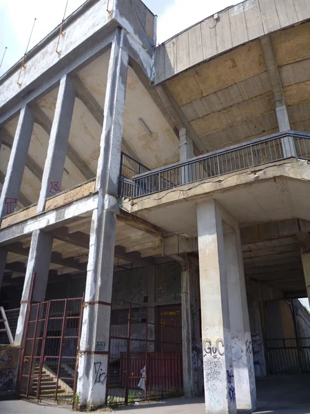 Σκάλες και σκυρόδεμα δομή των παλαιών stadion strahov στην Πράγα — Φωτογραφία Αρχείου