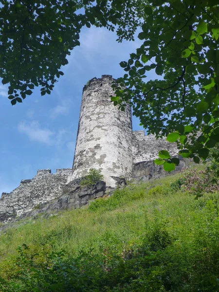 Bezdez kasteel ruïne in Noord Bohemen — Stockfoto