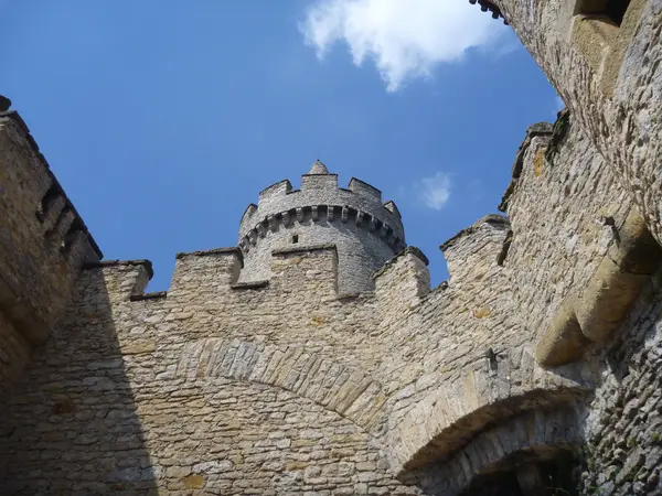 Histórico castillo medieval kokorin en la República Checa — Foto de Stock