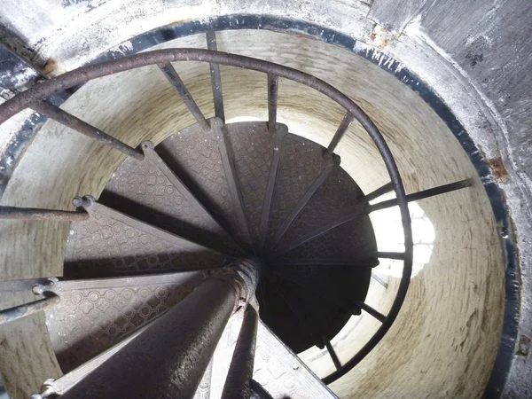 로 운 도시 체코 공화국에서 둥근 계단 위 전망대 타워 공격 한 — 스톡 사진