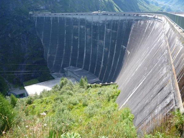 Stausee mooserboden dam w regionie Alpy Austriackie — Zdjęcie stockowe