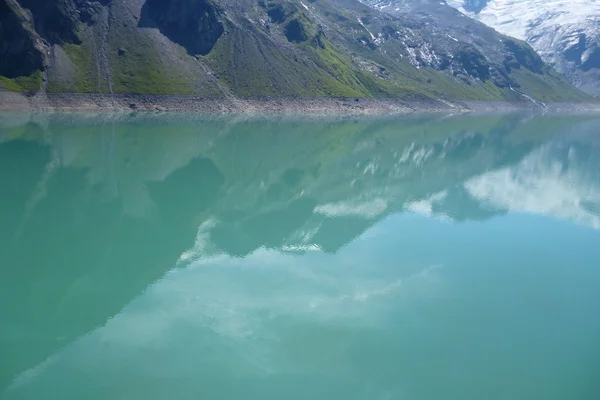 Stausee mooserboden dam in de Oostenrijkse Alpen — Stockfoto