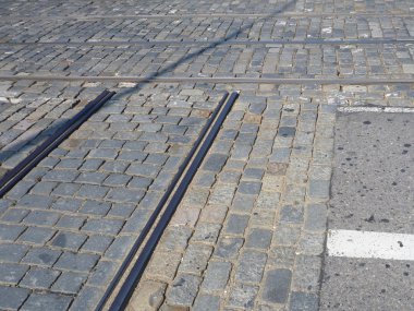 tramvay hatları üzerinde Kömür topakları geçiş