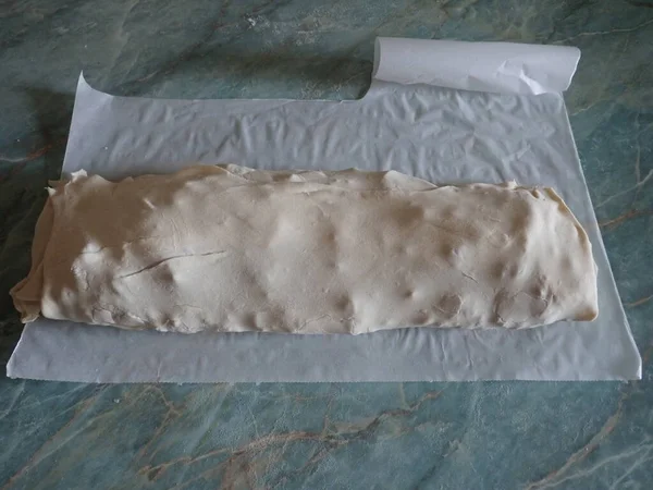 Tillagning Hemmagjord Äppelstrudel Köket — Stockfoto