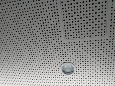 Alçıtaşı tavan akustiğinin yeniden yapılandırılması