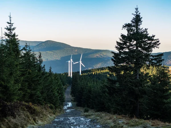 Planta Energía Eólica Blanca Las Montañas Checas Jeseniky —  Fotos de Stock