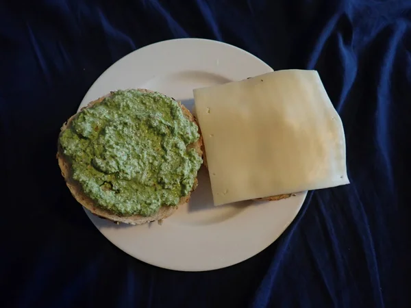 Snack Portion Bread Witch Cheese Slice Green Pesto — Stock Photo, Image