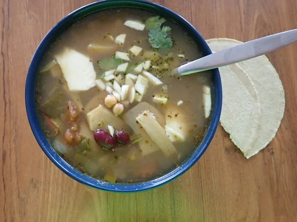 Порция Миске Вкусного Овощного Супа — стоковое фото