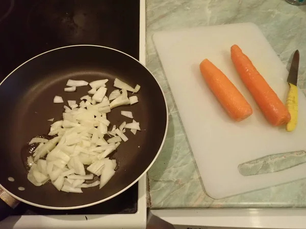 Couper Les Légumes Dans Cuisine Pour Préparation Des Aliments — Photo