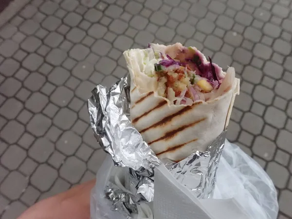 Δρόμο Take Away Fast Food Kebab Τορτίγια Wrap — Φωτογραφία Αρχείου