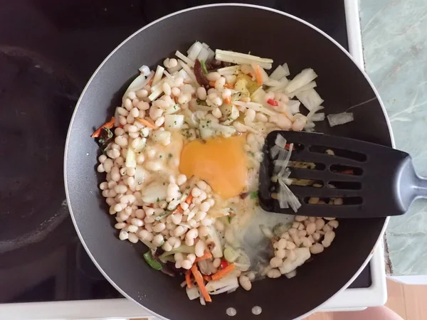 Свіжі Теплі Боби Овочевий Яєчний Салат — стокове фото