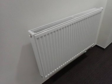 Basit beyaz iç ısıtma panelinin ayrıntıları