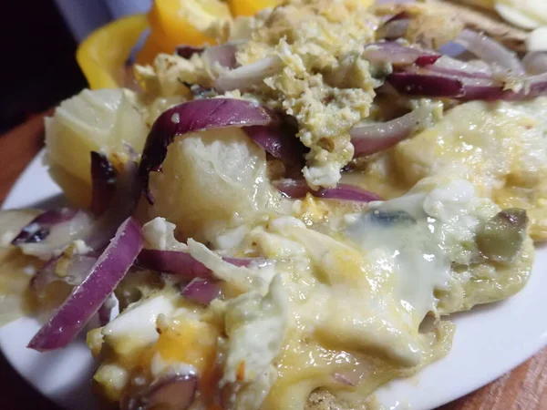 Porção Salada Legumes Quente Com Ovos Queijo — Fotografia de Stock