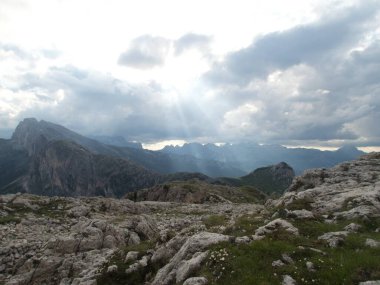 Dünya Savaşı 'nın hatıralarını güçlendiriyor. Dolomitlerde küstahlık.