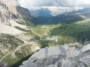 İtalya 'da dolomitler içinde güzel manzara manzarası