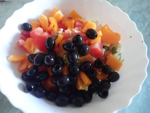 Preparación Casera Ensalada Mixta Balkan Verduras Frescas Cocina — Foto de Stock