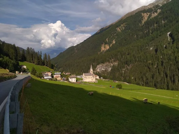 Piękny Krajobraz Drogi Gwiezdnego Parku Narodowego Alpach Latem — Zdjęcie stockowe