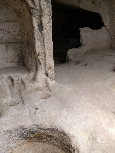 Gürcistan 'ın Vardzia kentindeki tarihi rock yerleşim yeri