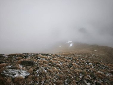 Güzel, serin sonbahar yürüyüşü Avrupa 'da Alpen Alpen' de.