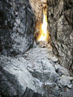 Dolomiti di brenta İtalya 'da kış yürüyüşü