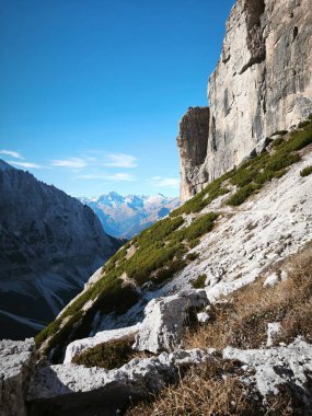Dolomiti di brenta İtalya 'da kış yürüyüşü