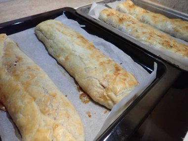 Elmalı turta ev yapımı.