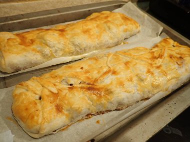 Elmalı turta ev yapımı.