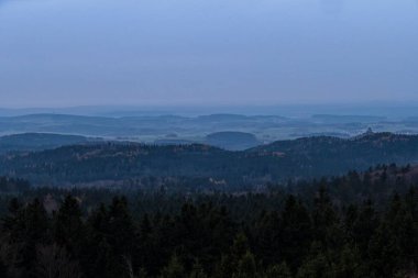 Czechia 'daki Bohem Ormanı' nda Huysuz Sonbahar Doğası
