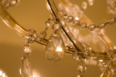 Değerli tarihi kristal tavan ışığı sarayda