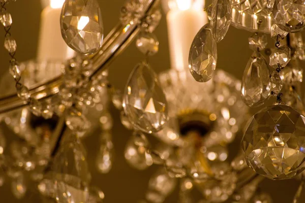 Değerli tarihi kristal tavan ışığı sarayda