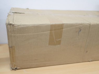 Taşınmak için karton karton kutunun ayrıntıları