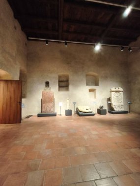 Prag 'daki Anezsky Klaus Manastırı' nın mimarisi.