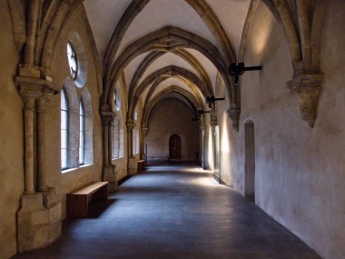 Prag 'daki Anezsky Klaus Manastırı' nın mimarisi.