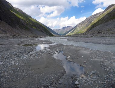 buzul Vadisi başlayan nehir