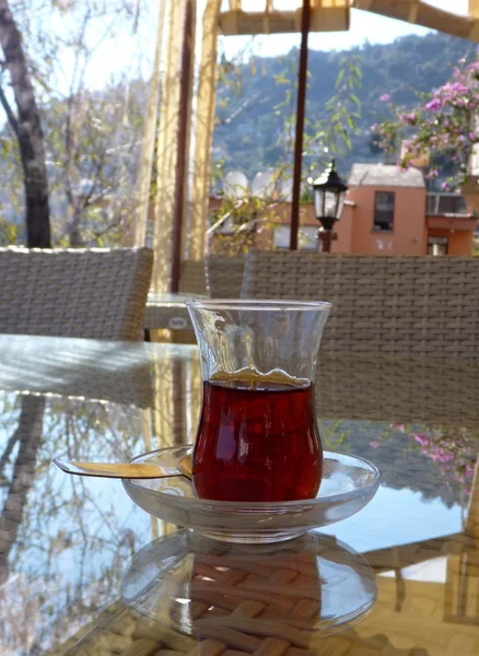 A glass of the traditional turkish tea — Stock Photo, Image