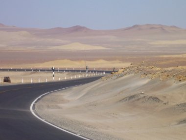 yol paracas Yarımadası, tepelik çölde
