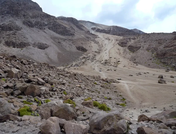 Вулкана Невадо Чачани выше Арекипа — стоковое фото