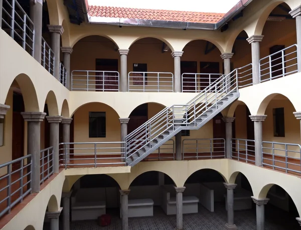 Atrium of an old house with arcades — Stock Photo, Image