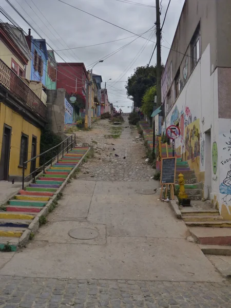 Πολύχρωμο δρόμων και οικιών valparaiso — Φωτογραφία Αρχείου