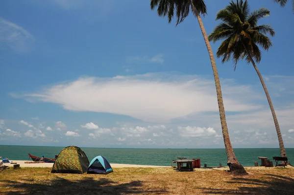 Zeltlager am Strand — Stockfoto