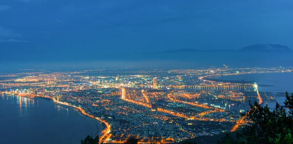 Da Nang cidade à noite — Fotografia de Stock