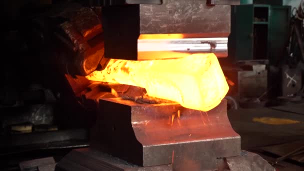 Forja Metálica Planta Procesamiento Metales Mediante Una Prensa Estampado Metal — Vídeos de Stock