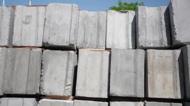 Beton levhalar, bloklar. Çimento inşaat malzemeleri.