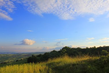 ilkbaharda dağlık manzara