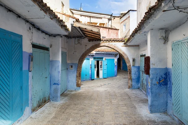 Rue dans la ville de Chefchaouen au Maroc — Photo