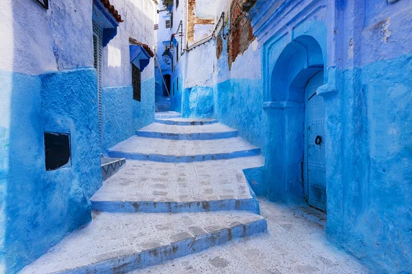 Strada nella città di Chefchaouen in Marocco — Foto Stock